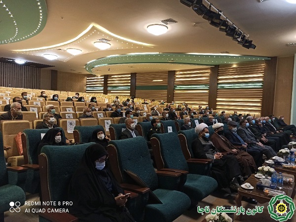 برگزاری مراسم تجلیل از پاسداران کمیته انقلاب اسلامی در شیراز