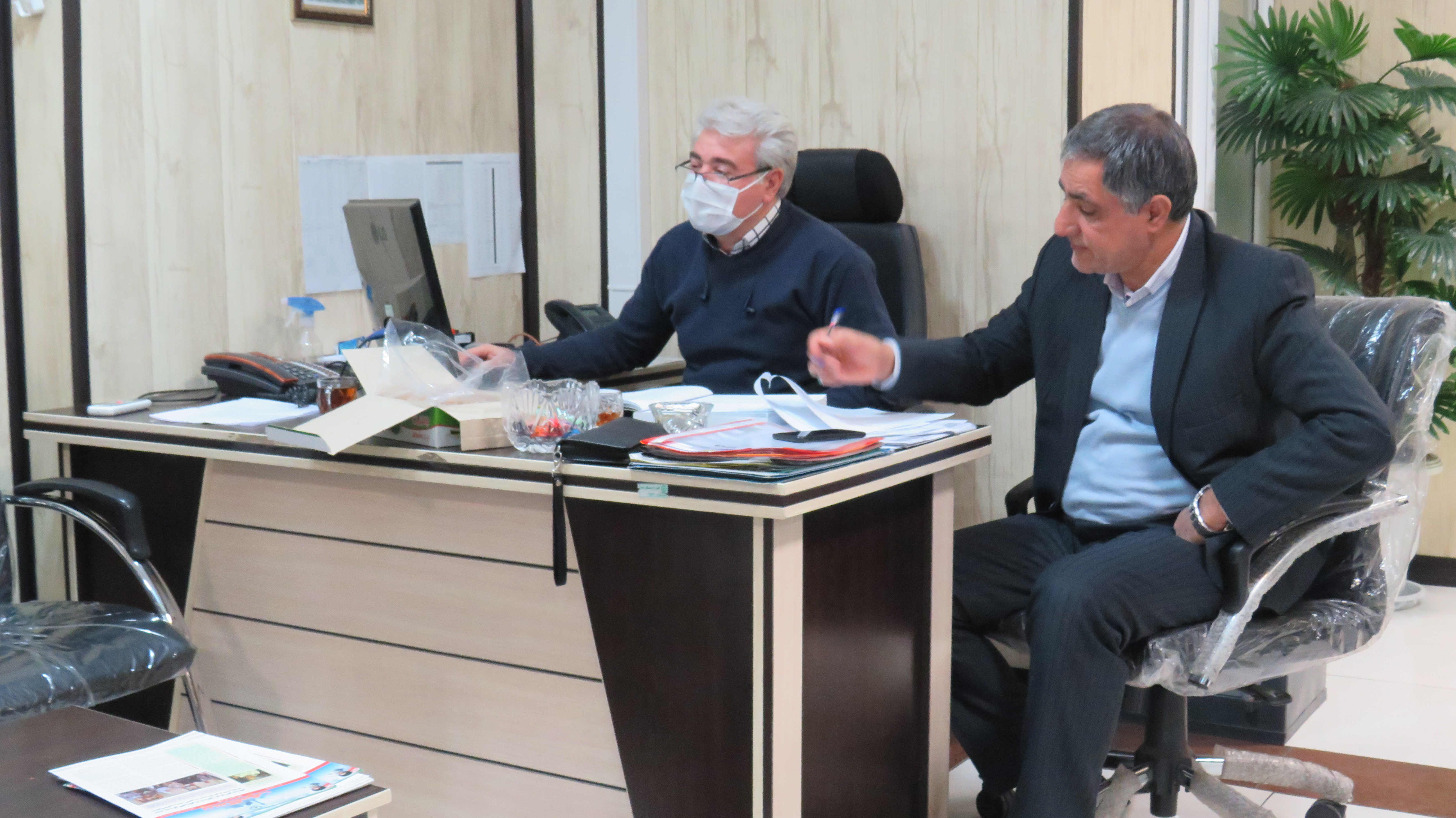 ﺑﺎزدﯾﺪ ریاست ﮐﺎﻧﻮن بازنشستگان تهران بزرگ از دﻓﺘﺮ ﻧﻤﺎﯾﻨﺪﮔﯽ مرکزی کانون