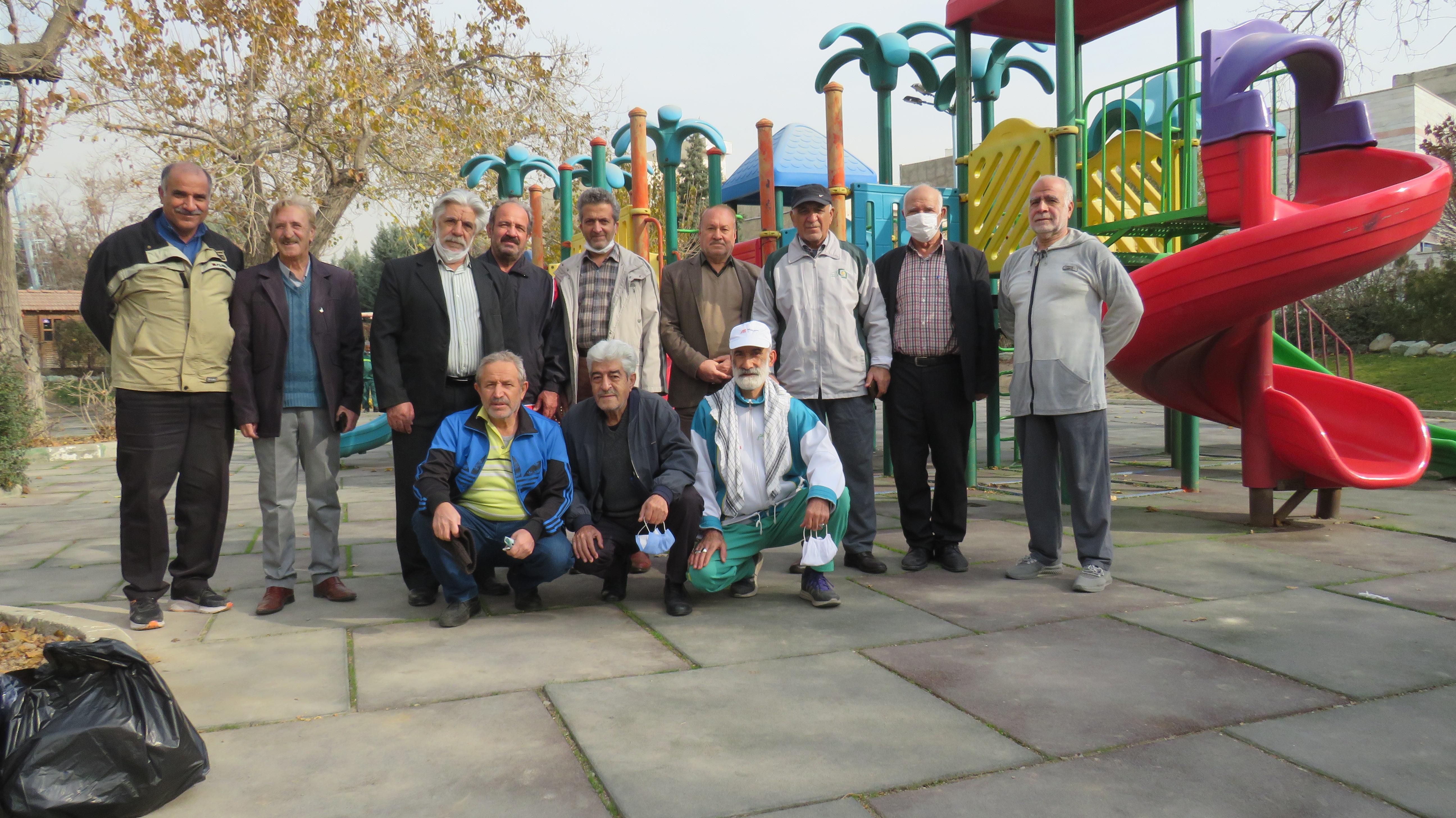 توزیع البسه ورزشی بین اعضای ورزشکار کانون