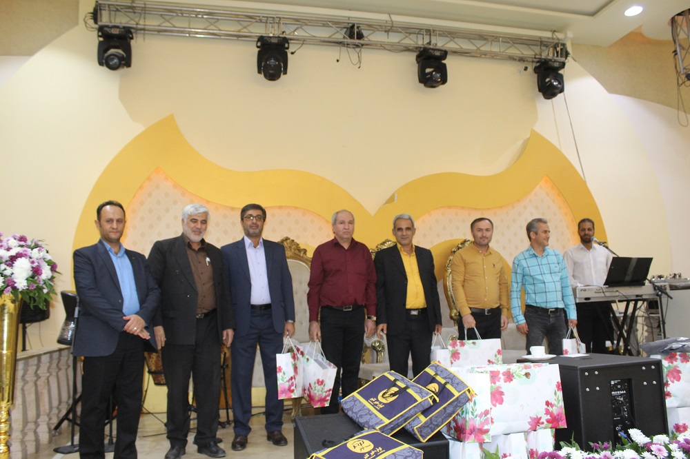 برگزاری مراسم ضیافت خانوادگی شهرستان ورامین با حضور 150بازنشسته و خانواده آنها