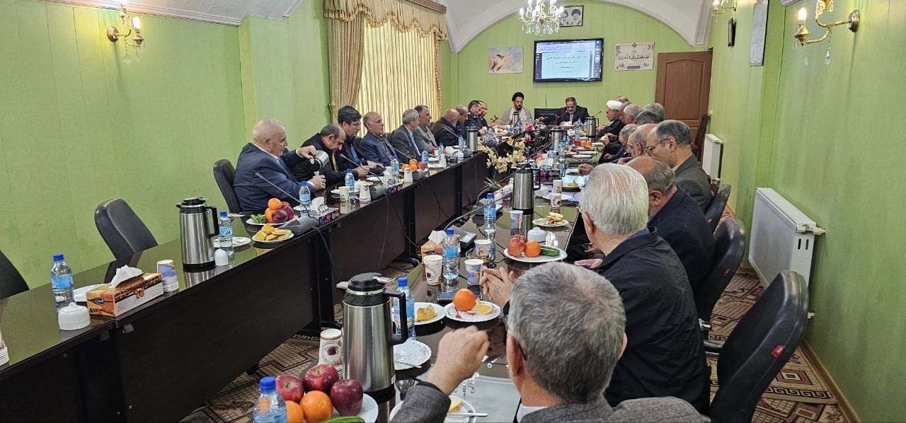 دیدار سردار فرمانده انتظامی استان آذربایجان شرقی با جمعی از فرماندهان و مسئولان پیشکسوت انتظامی استان