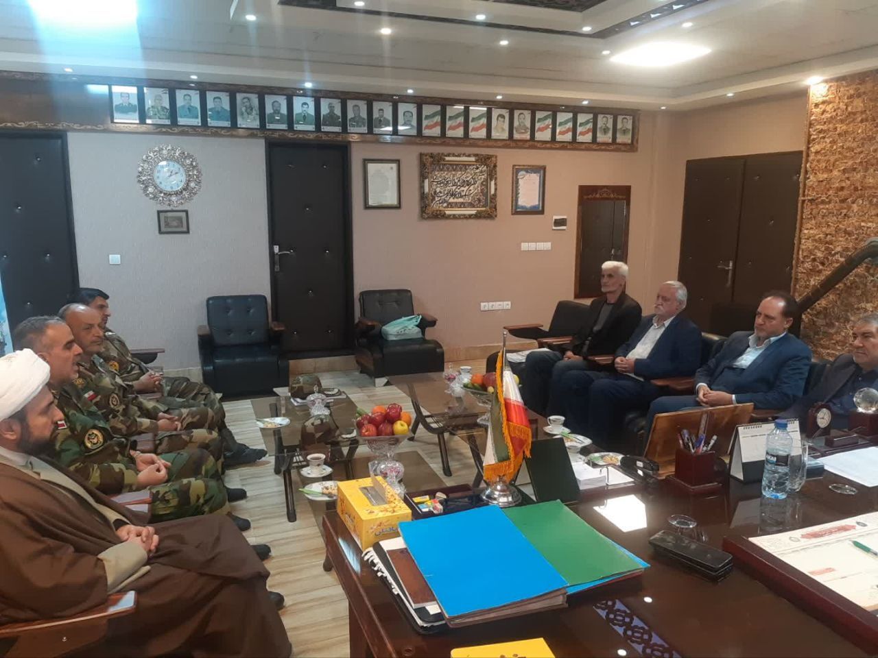 دیدار رئیس دفتر نمایندگی کانون بازنشستگان انتظامی شهرستان مرند با فرماندهی پادگان شهید شریف اشراف ارتش مرند