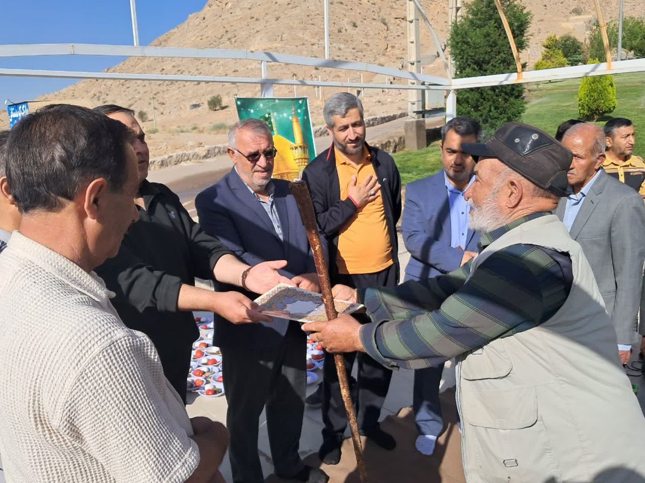 تجلیل از بازنشستگان شهرستان شهرضا با حضور فرمانده انتظامی شهرستان