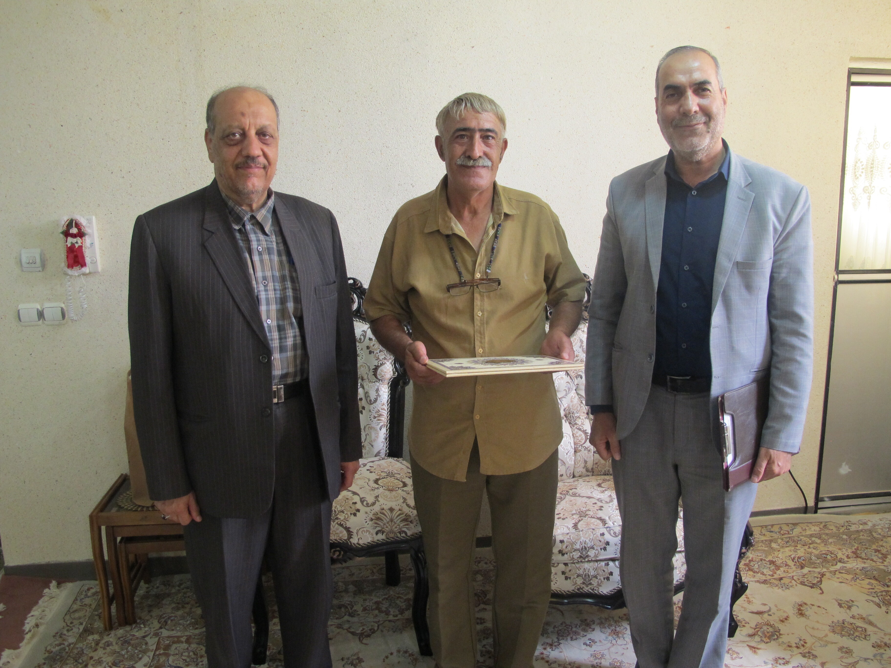 دیدار و سرکشی از ۴ نفر پیشکسوت در شهرستان اراک