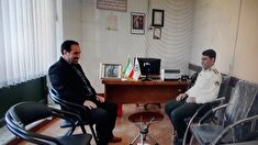 جلسه تعامل مسئول دفتر نمایندگی کانون بازنشستگان انتظامی شهرستان عجب شیر با فرمانده انتظامی شهرستان