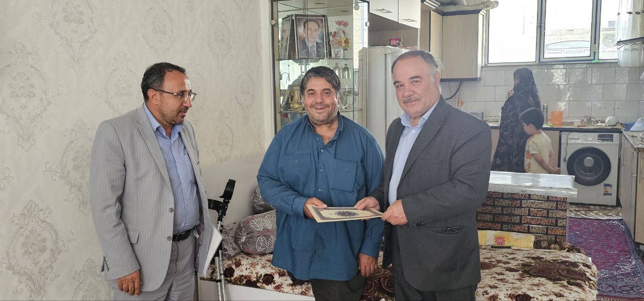 دیدار رئیس کانون بازنشستگان انتظامی استان آذربایجان شرقی با ۱۳ نفر از بازنشستگان و وظیفه بگیران جانباز بالای ۵۰ درصد