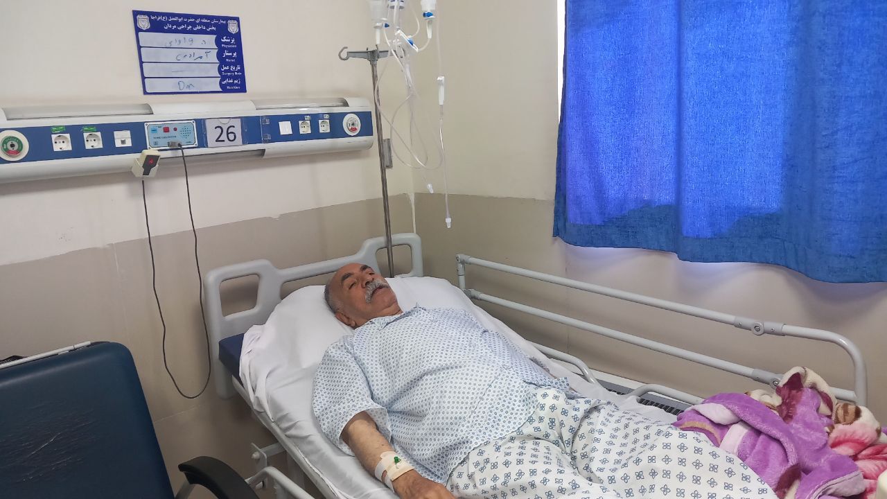 عیادت از ۵ نفر از بازنشستگان در بیمارستان حضرت ابوالفضل (ع) فراجا کرمانشاه
