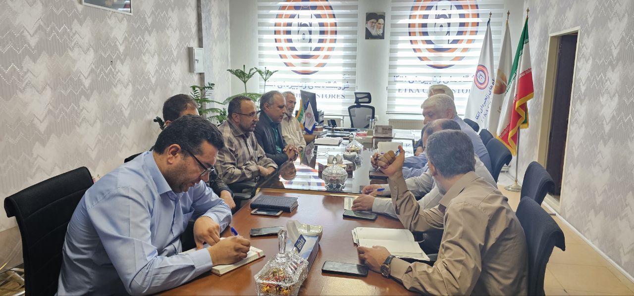 برگزاری جلسه تعامل و هماهنگی و همفکری روسای کانون های بازنشستگان نیروهای مسلح استان آذربایجان شرقی با مدیرکل فروشگاه های اتکا استان و مدیر کل تامین اجتماعی نیروهای مسلح استان