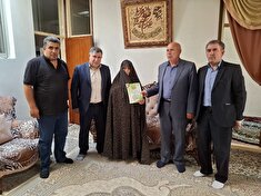 دیدار با ۱۰ مستمری بگیر استان اردبیل