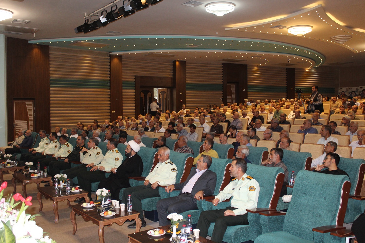 تقدیر از تلاش‌های پیشکسوتان ژاندارمری در استان فارس