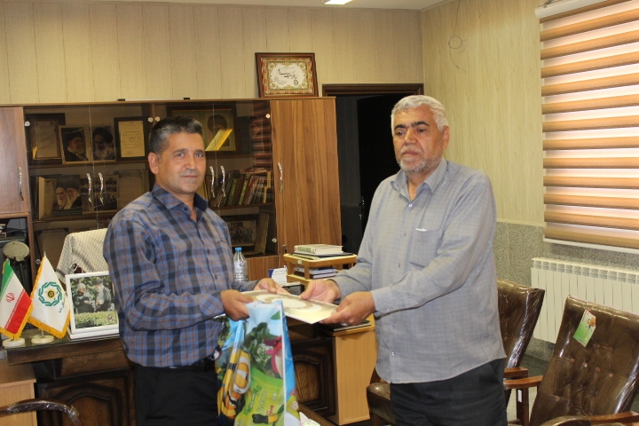 دیدار مسئول خدمات رفاهی کانون بازنشستگان انتظامی استان آذربایجانشرقی با ۱۱ نفر از اعضای وابسته