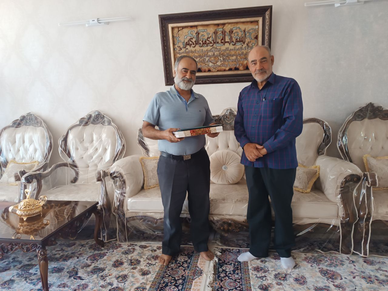 دیدار مسئول دفتر نمایندگی شهرستان گلپایگان با ۵ نفر از پیشکسوتان