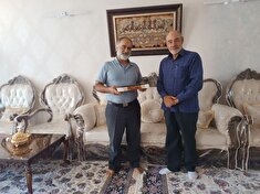 دیدار مسئول دفتر نمایندگی شهرستان گلپایگان با ۵ نفر از پیشکسوتان
