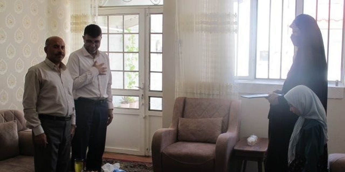 دیدار با مستمری بگیر خانم نیره صادقی