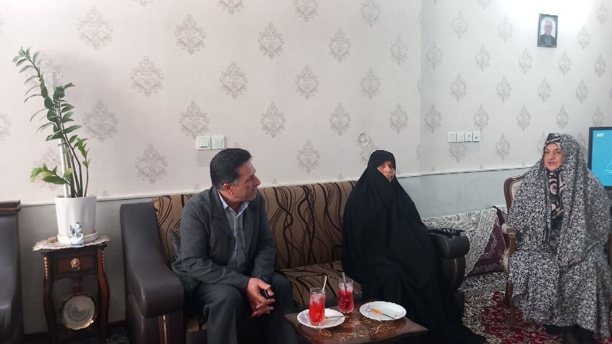 دیدار و سرکشی از ۳ نفر مستمری بگیر در شهرستان سمنان
