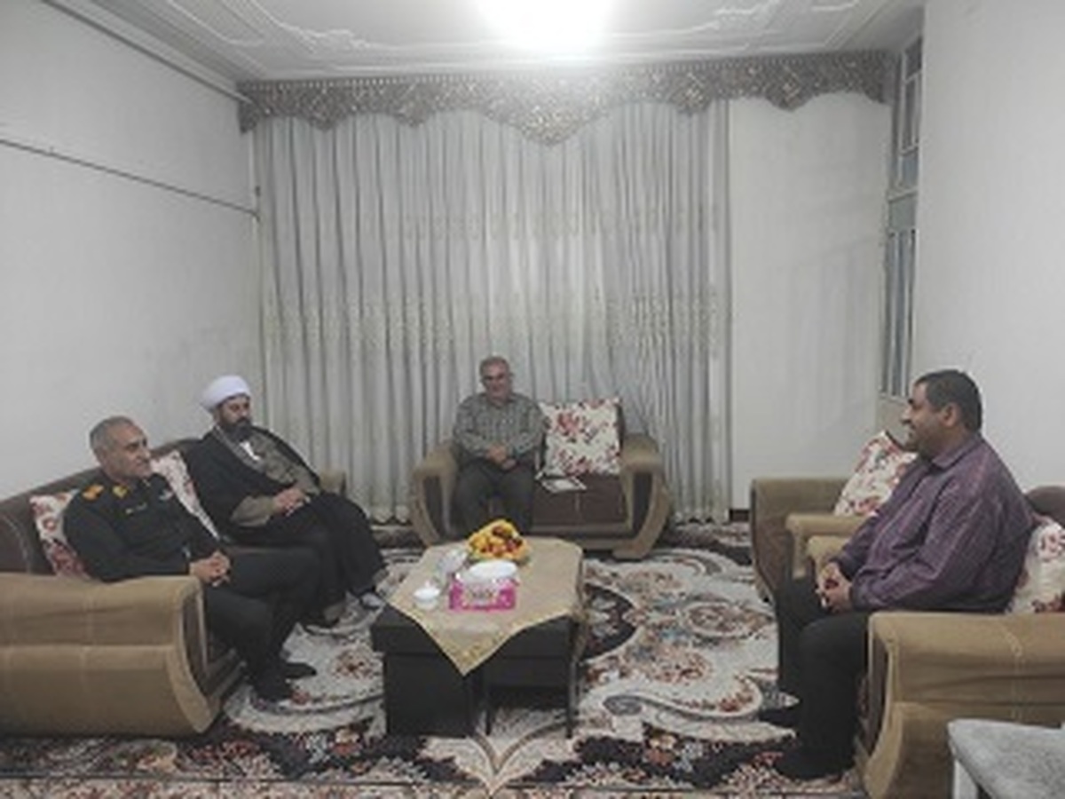 دیدار با ۳ نفر از بازنشستگان و مستمری بگیران شهرستان ایذه