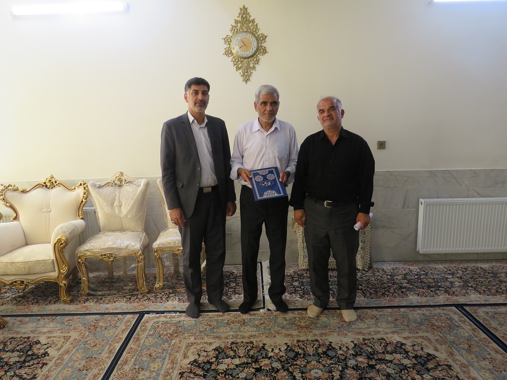 دیدار صمیمی با ۷ نفر از بازنشستگان شهرستان یزد