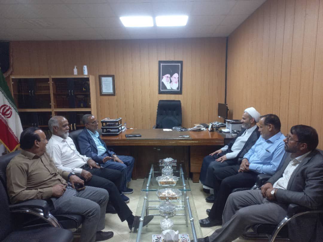 دیدار رئیس کانون و چند تن از پیشکسوتان با رئیس عقیدتی سیاسی فرماندهی انتظامی استان