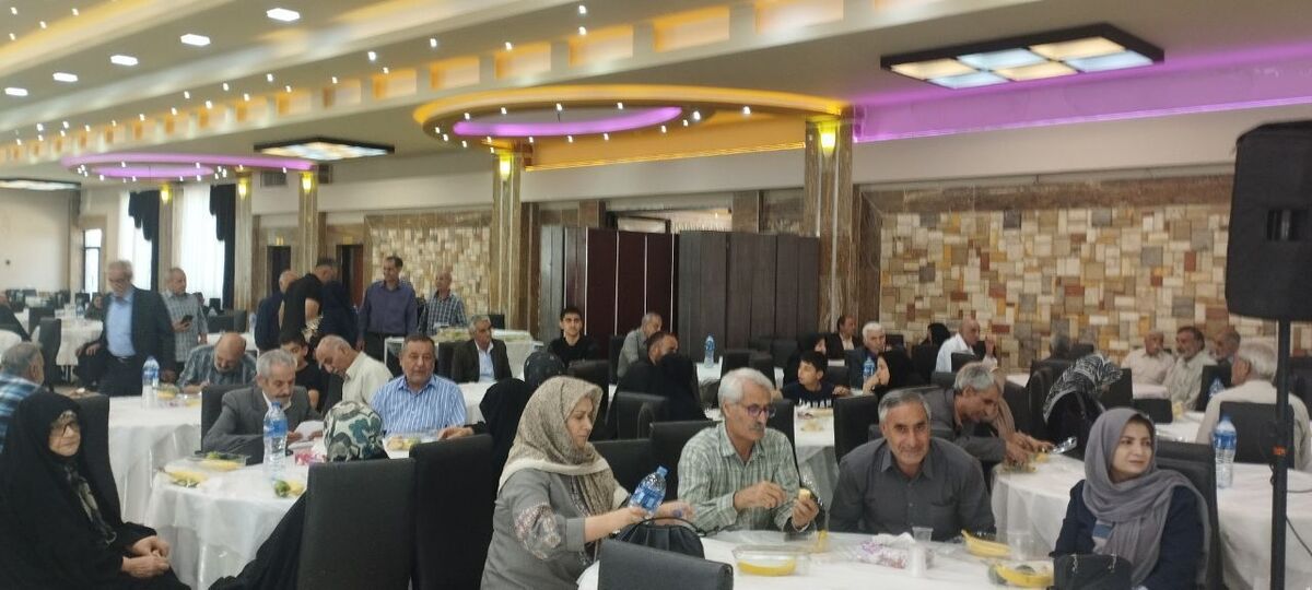برگزاری محفل انس و الفت پیشکسوتان نیروهای مسلح شهرستان بروجرد
