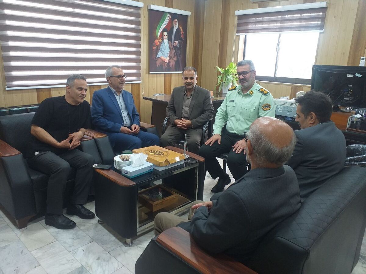دیدارجمعی ازپیشکسوتان انتظامی با رئیس حفاظت اطلاعات فرماندهی انتظامی شهرستان چالوس