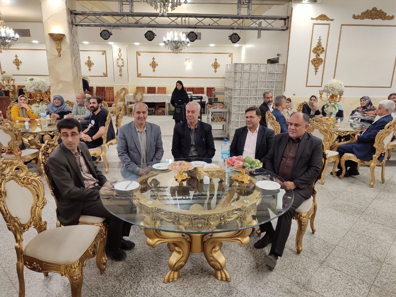 برگزاری ضیافت با حضور 54 خانواده بازنشسته و مستمری بگیر انتظامی در استان البرز