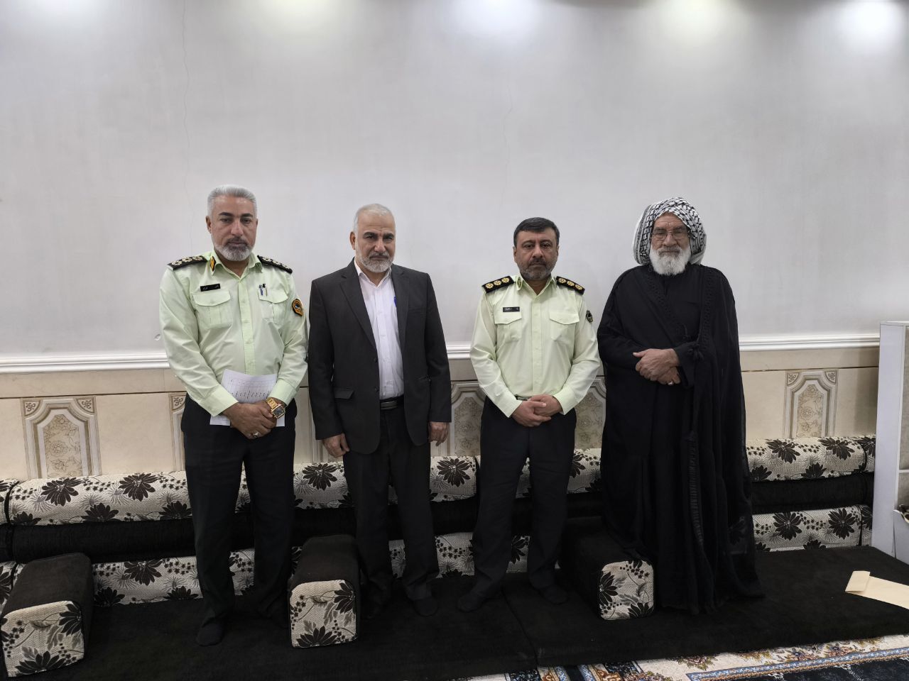 تکریم و دلجویی از خانواده های 2 تن از بازنشستگان متوفی در شهرستان اهواز تکریم و دلجویی از خانواده های 2 تن از بازنشستگان متوفی در شهرستان اهواز