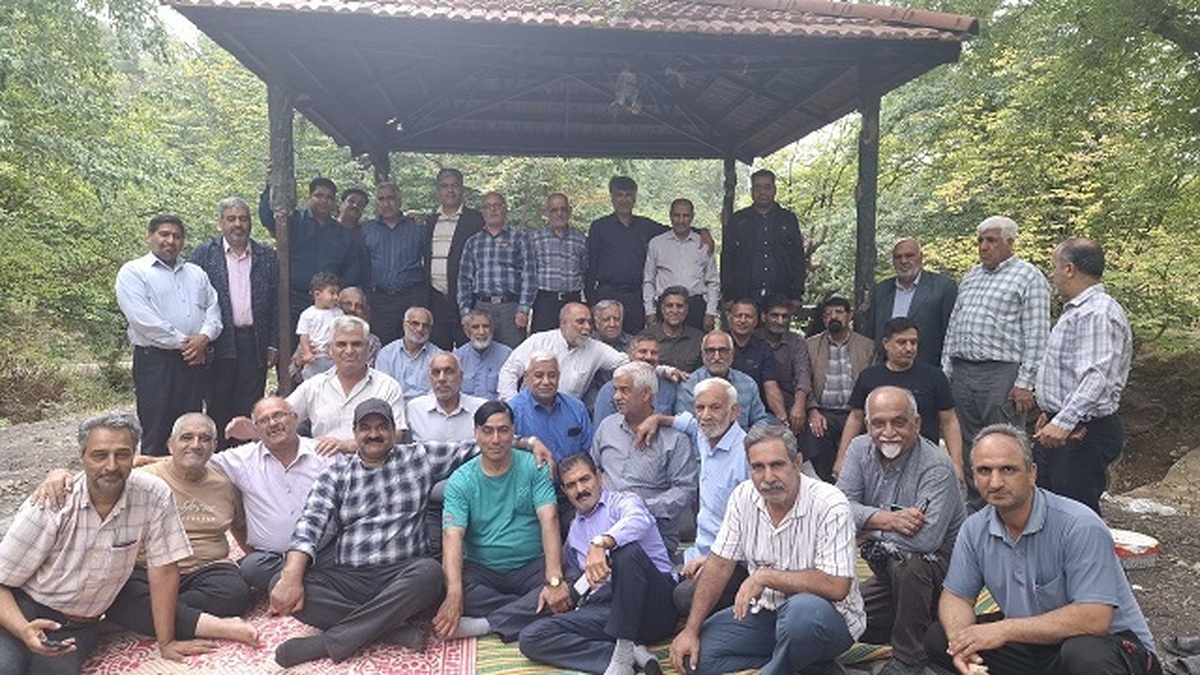 محفل انس و الفت اعضاي  بازنشسته وشاغل نیروي انتظامی در شهرستان گالیکش به مناسبت هفته فراجا