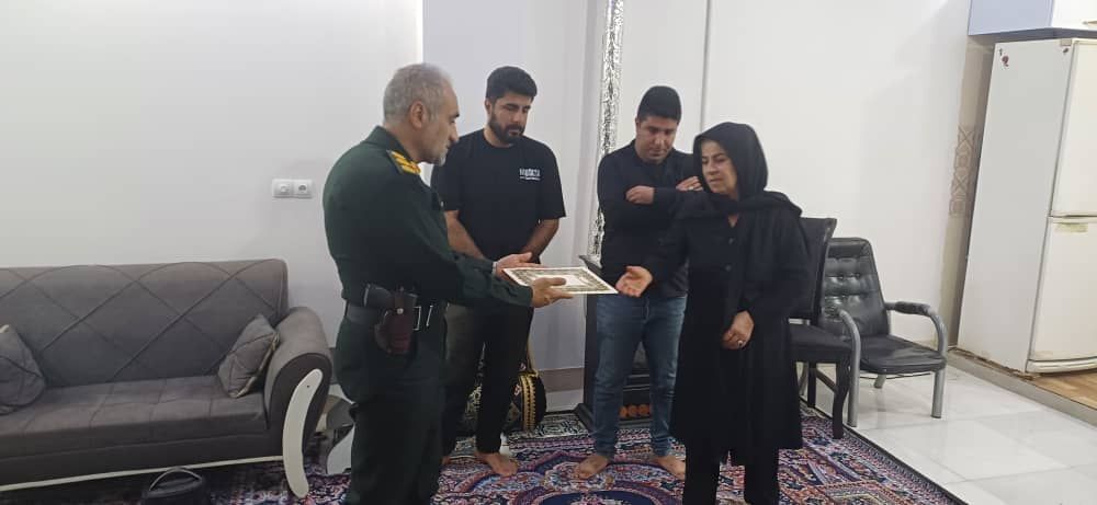 دیدار و دلجویی از خانواده های متوفیان کانون بازنشستگان شهرستان ایذه دیدار و دلجویی از خانواده های متوفیان کانون بازنشستگان شهرستان ایذه