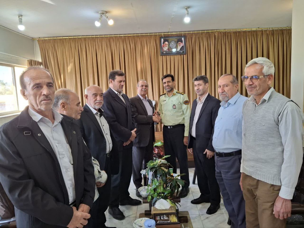 دیدار مسئول دفتر نمایندگی انتظامی شهرستان نجفآباد با فرمانده انتظامی شهرستان دیدار مسئول دفتر نمایندگی انتظامی شهرستان نجفآباد با فرمانده انتظامی شهرستان