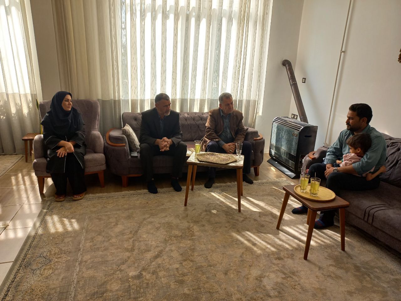 دیدار با 10 پیشکسوت بازنشسته شهرستان کنگاور دیدار با 10 پیشکسوت بازنشسته شهرستان کنگاور