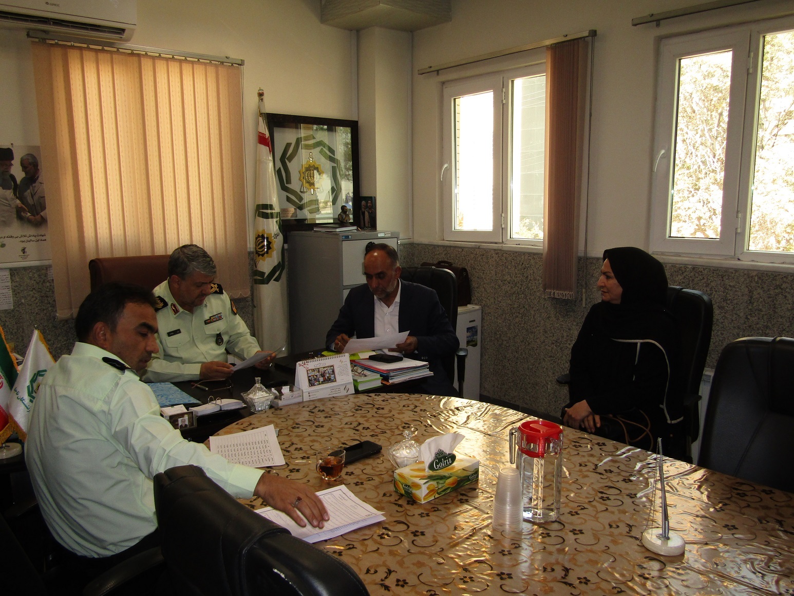 دیدار چهره به چهره سردارفرمانده انتظامی استان کرمان 13نفرپیشکسوت و3نفرمستمری بگیر بگیر دیدار چهره به چهره سردارفرمانده انتظامی استان کرمان 13نفرپیشکسوت و3نفرمستمری بگیر بگیر