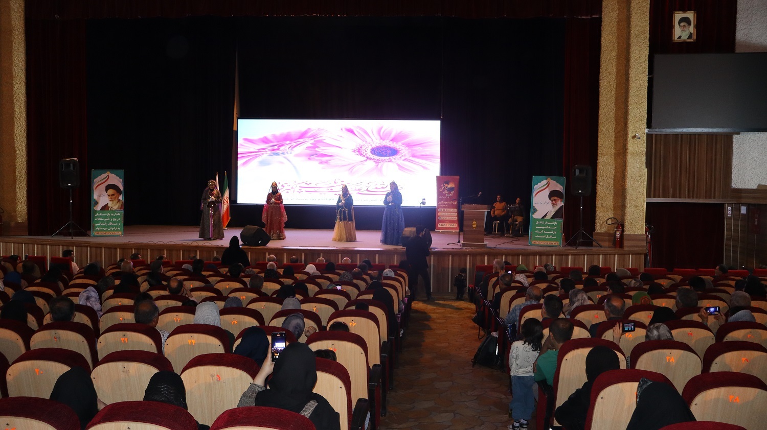 برگزاری ضیافت خانوادگی بازنشستگان نیروهای مسلح شهرستان اصفهان به همراه خانواده‌های آن‌ها