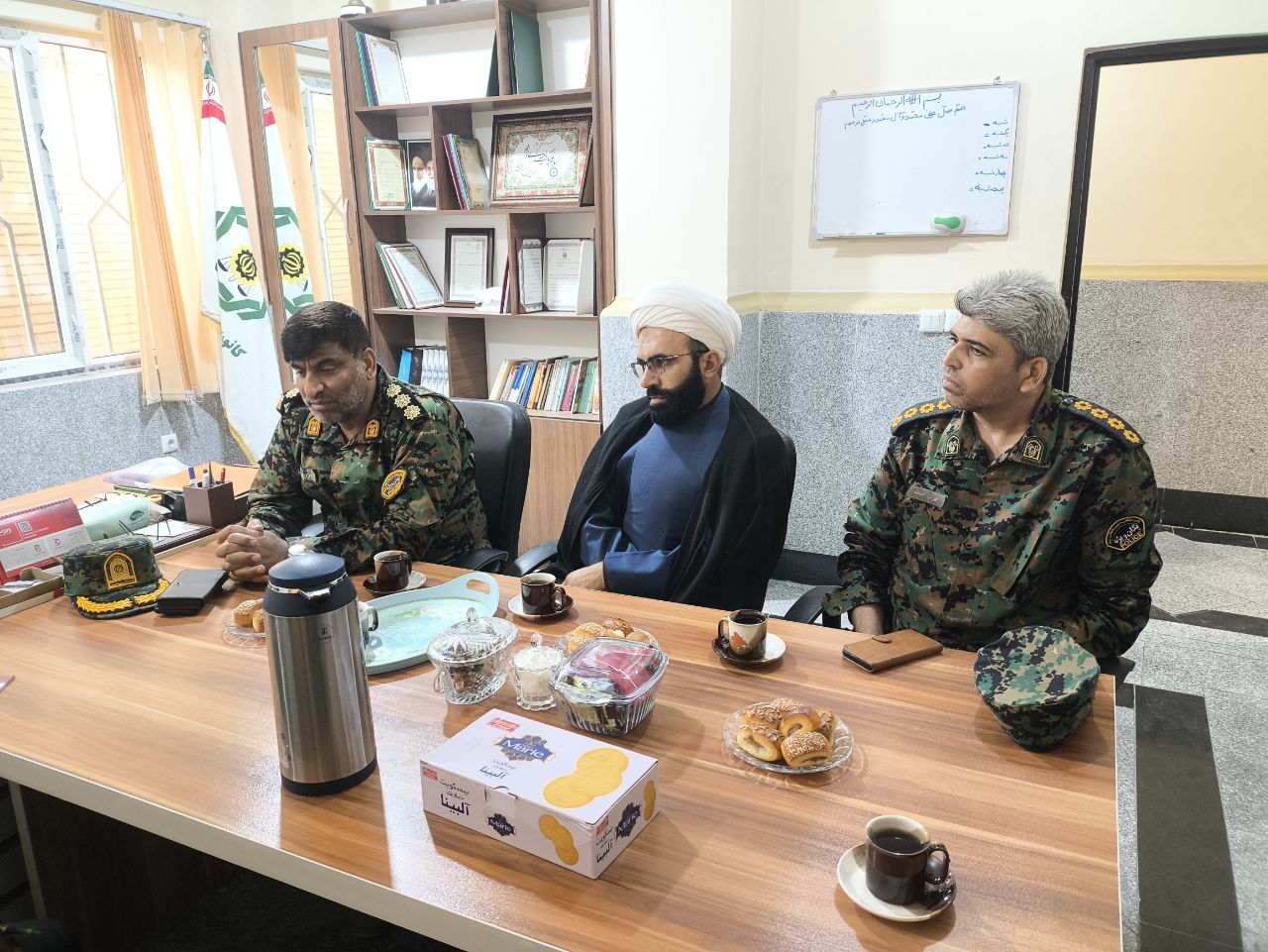 برگزاری اتاق فکر با سرهنگ گلوی فرمانده یگان ویژه استان هرمزگان