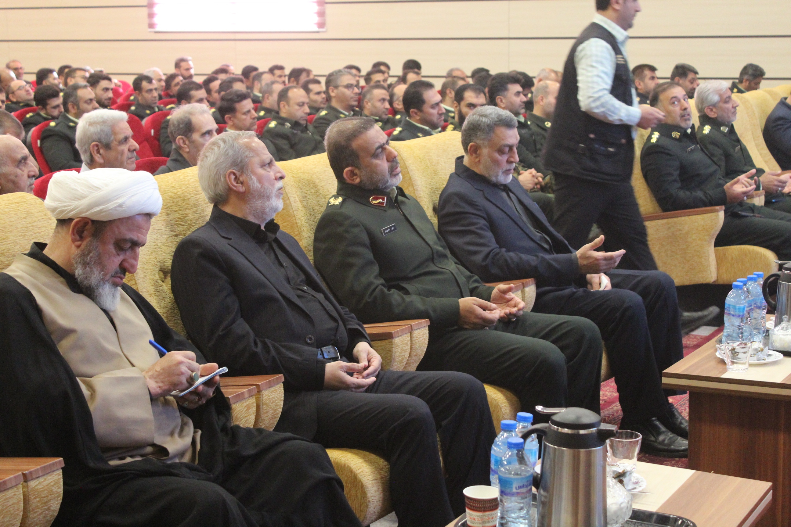 مراسم تکریم و معارفه رییس قدیم و جدید کانون شرق استان تهران برگزار شد مراسم تکریم و معارفه رییس قدیم و جدید کانون شرق استان تهران برگزار شد