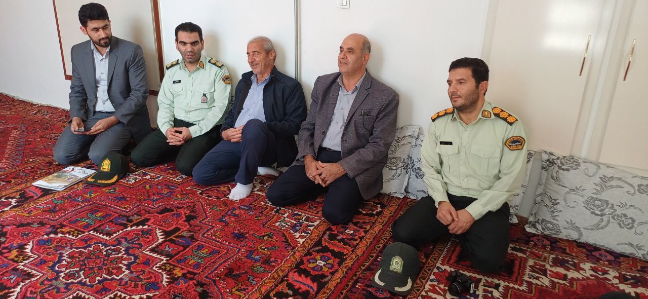 دیدار با بازنشسته جانباز عباسعلی زینالی در منزل در شهرستان آذرشهر