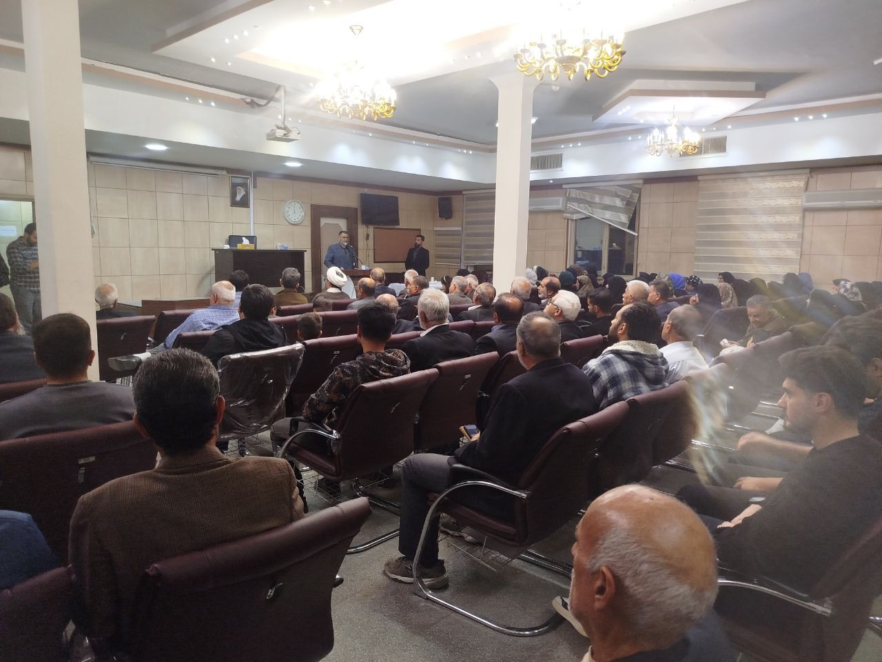 برگزاري ضیافت خانوادگی بازنشستگان انتظامی استان کرمانشاه با حضور ۵۰ نفربازنشسته و خانواده آنها.