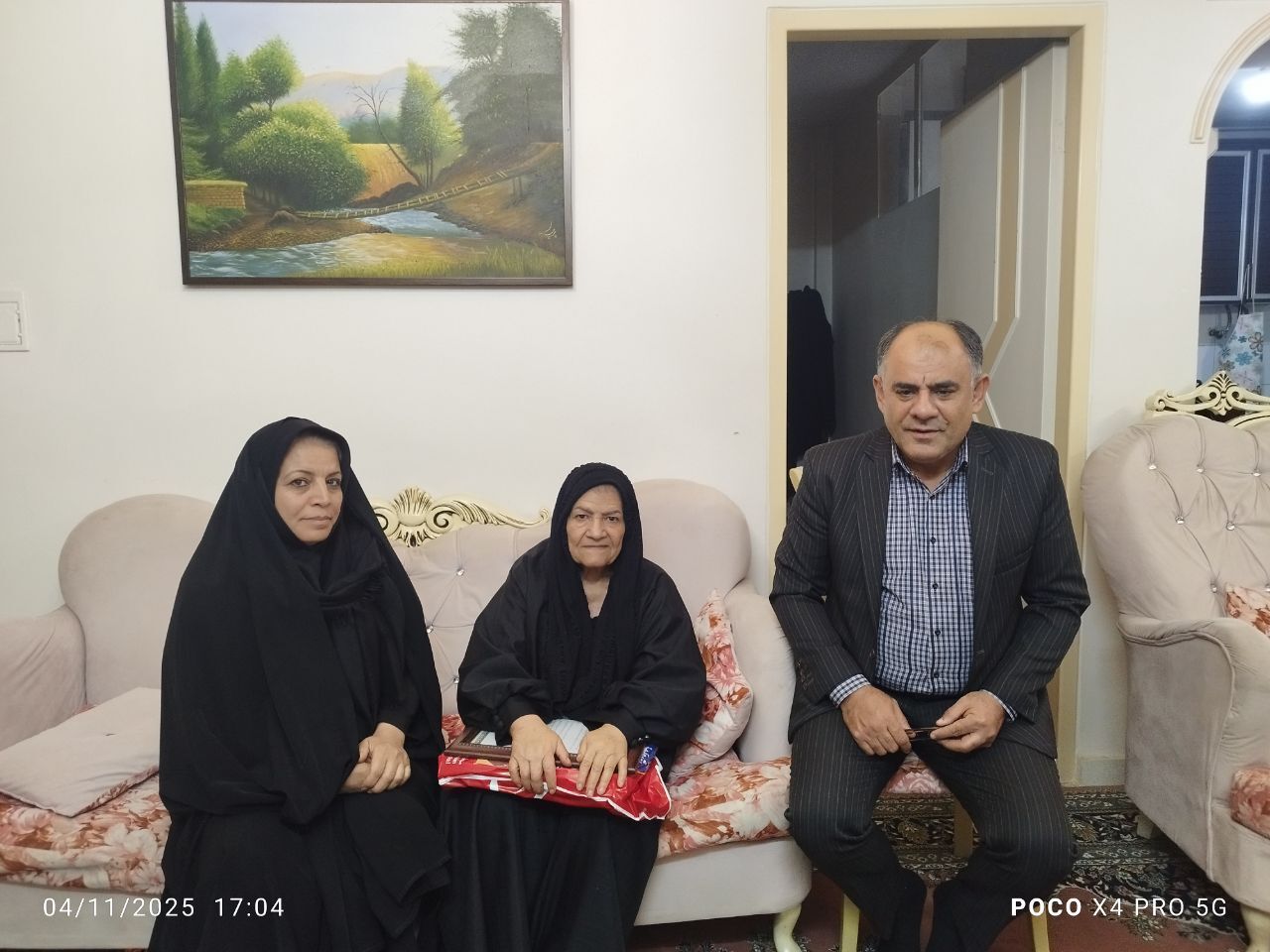 دیدار مدیر ارشد اداره بازنشستگی نیروهای مسلح استان البرز با 5 نفر از مستمری بگیران فراجا استان البرز دیدار مدیر ارشد اداره بازنشستگی نیروهای مسلح استان البرز با 5 نفر از مستمری بگیران فراجا استان البرز