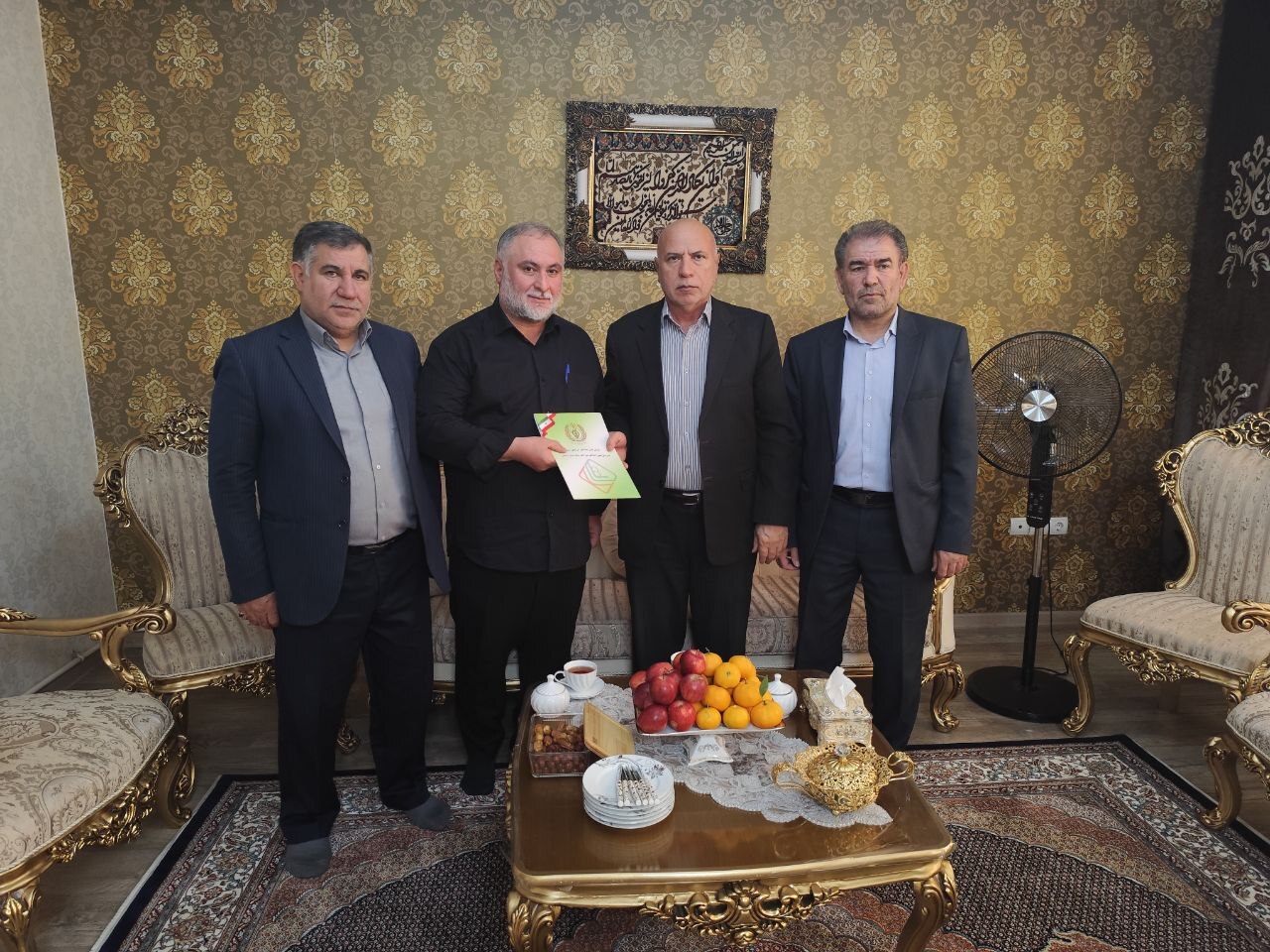 دیدار با 7 تن از بازنشستگان و مستمری بگیران استان اردبیل دیدار با 7 تن از بازنشستگان و مستمری بگیران استان اردبیل