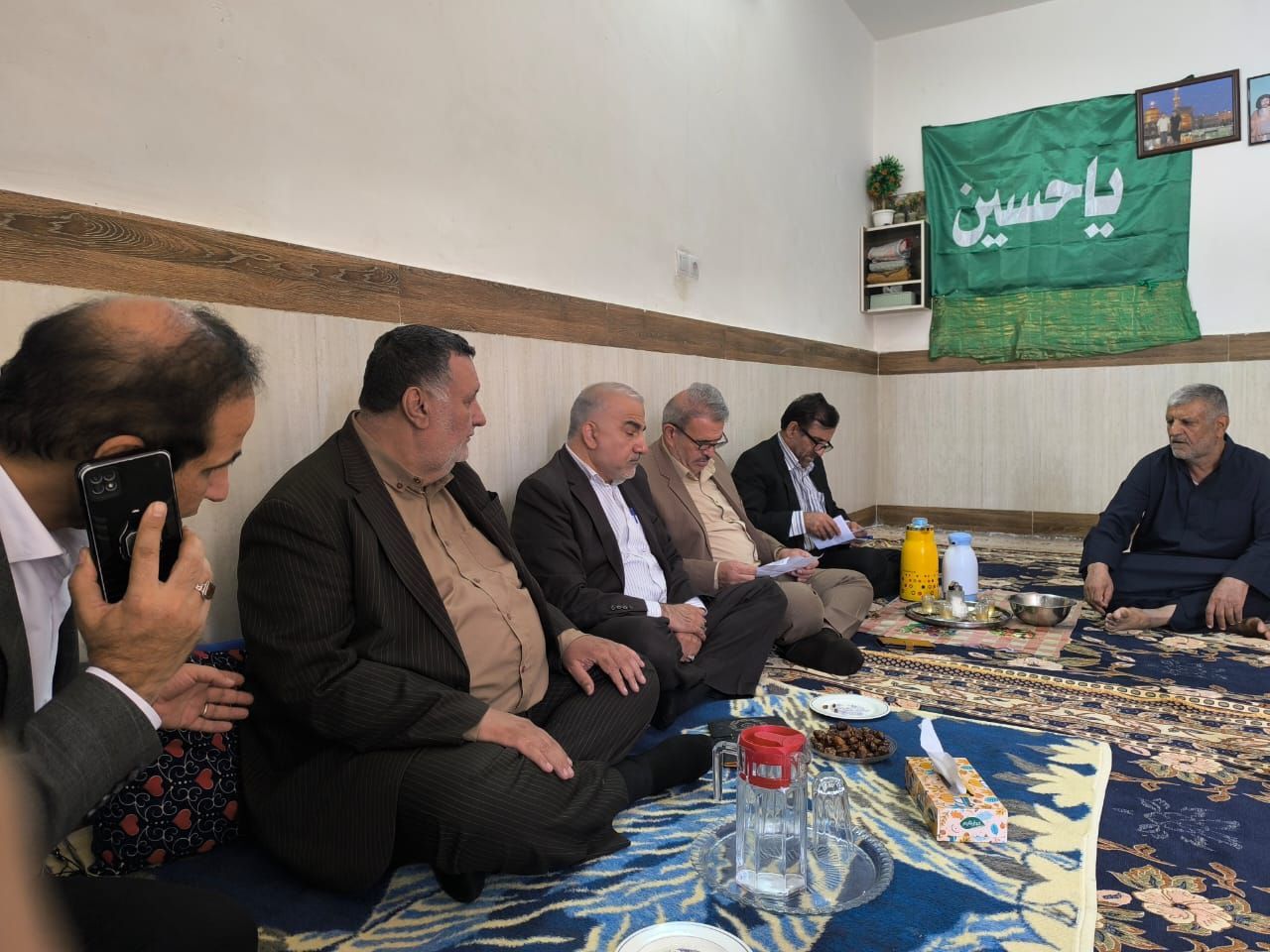 نشست رئیس کانون بازنشستگان و نماینده مجمع با فرمانده انتظامی شهرستان ماهشهر نشست رئیس کانون بازنشستگان و نماینده مجمع با فرمانده انتظامی شهرستان ماهشهر