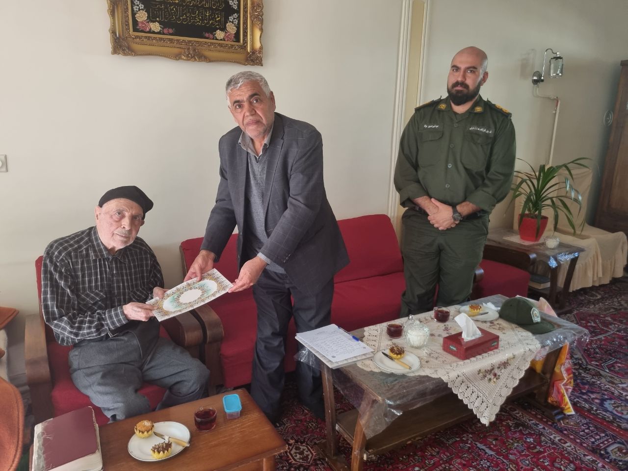 دیدار با ۱۲ نفر از بازنشستگان شهرستان تبریز