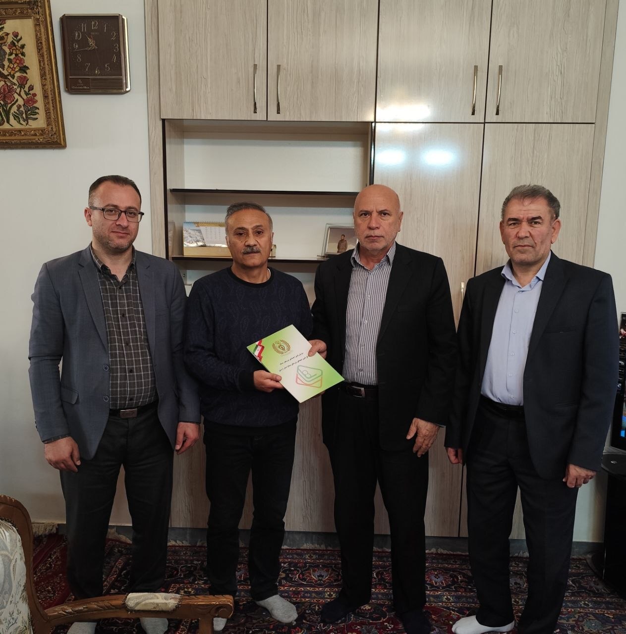 دیدار با 7 تن از بازنشستگان و مستمری بگیران استان اردبیل