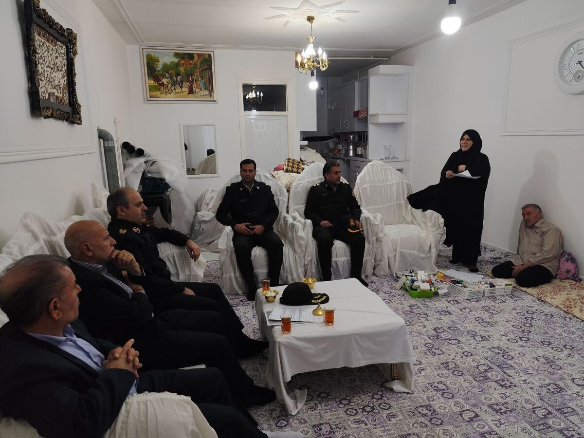 دیدار سردار بزرا با بازنشسته بیمار شاپور قادری