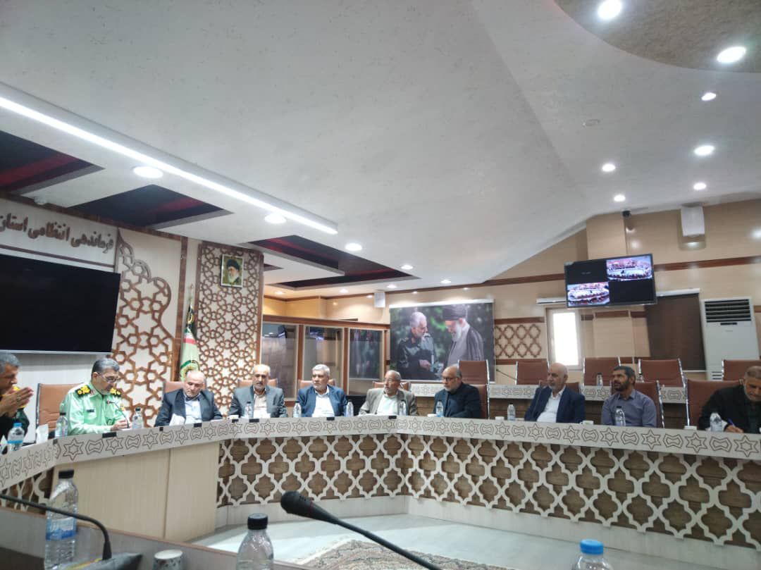 برگزاری نشست صمیمی فرمانده انتظامی استان خوزستان با فرماندهان و معاونین و مدیران سابق پیشکسوتان بازنشسته