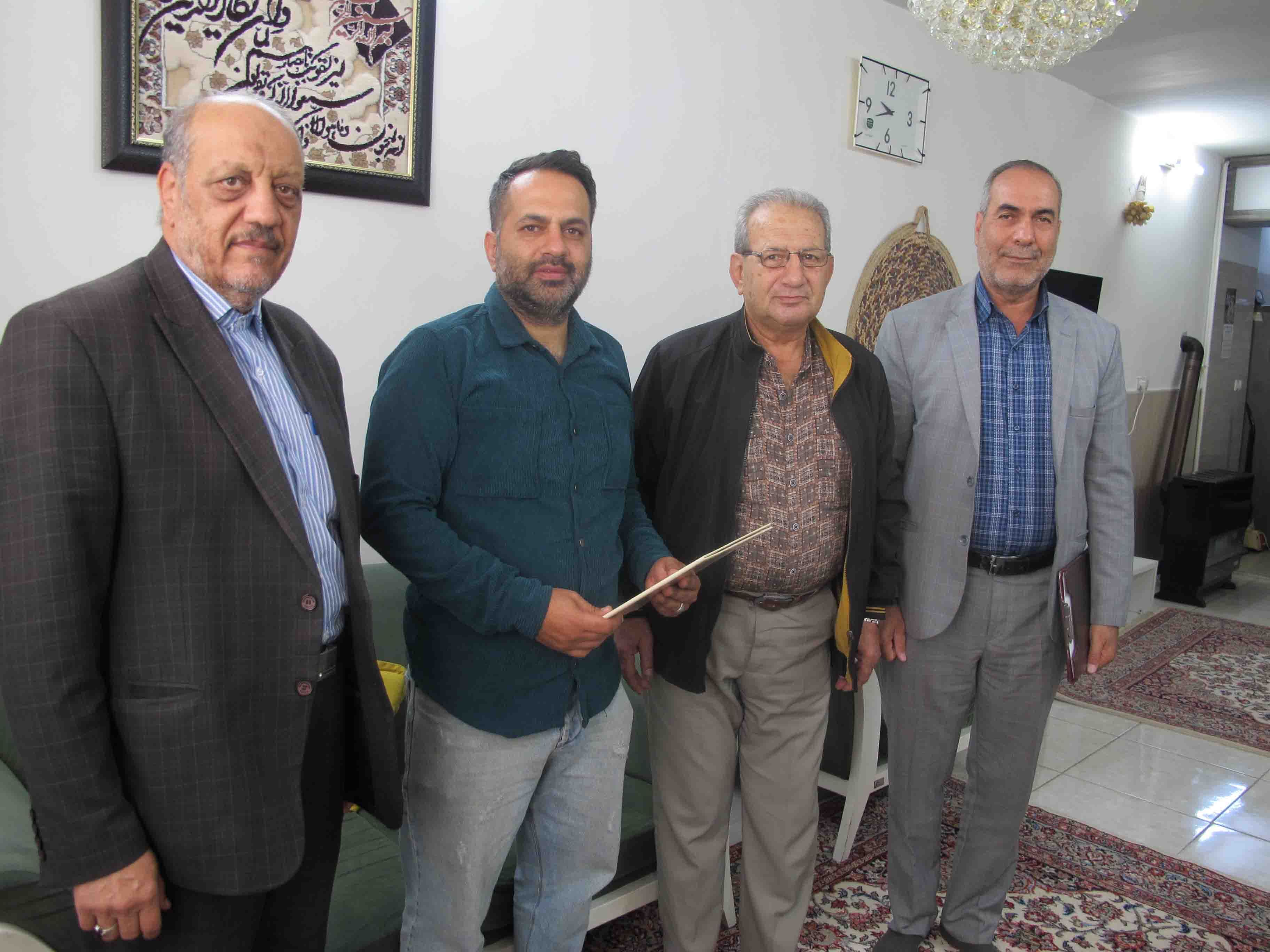 دیدار رئیس کانون بازنشستگان استان مرکزی با 6 نفر از پیشکسوتان