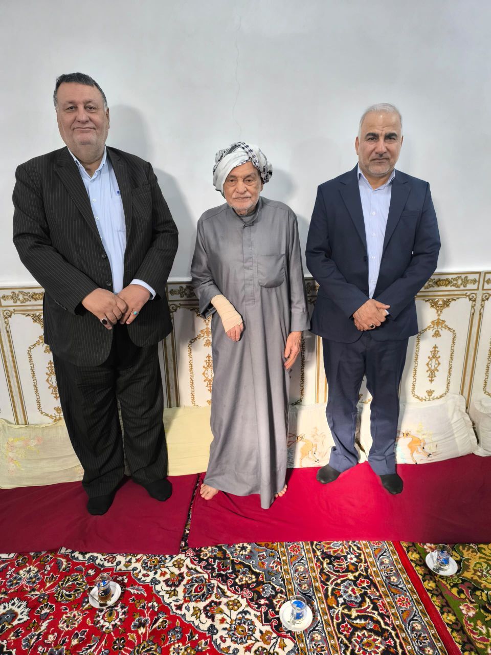 دیدار با 4 نفر از بازنشستگان شهرستان شادگان دیدار با 4 نفر از بازنشستگان شهرستان شادگان