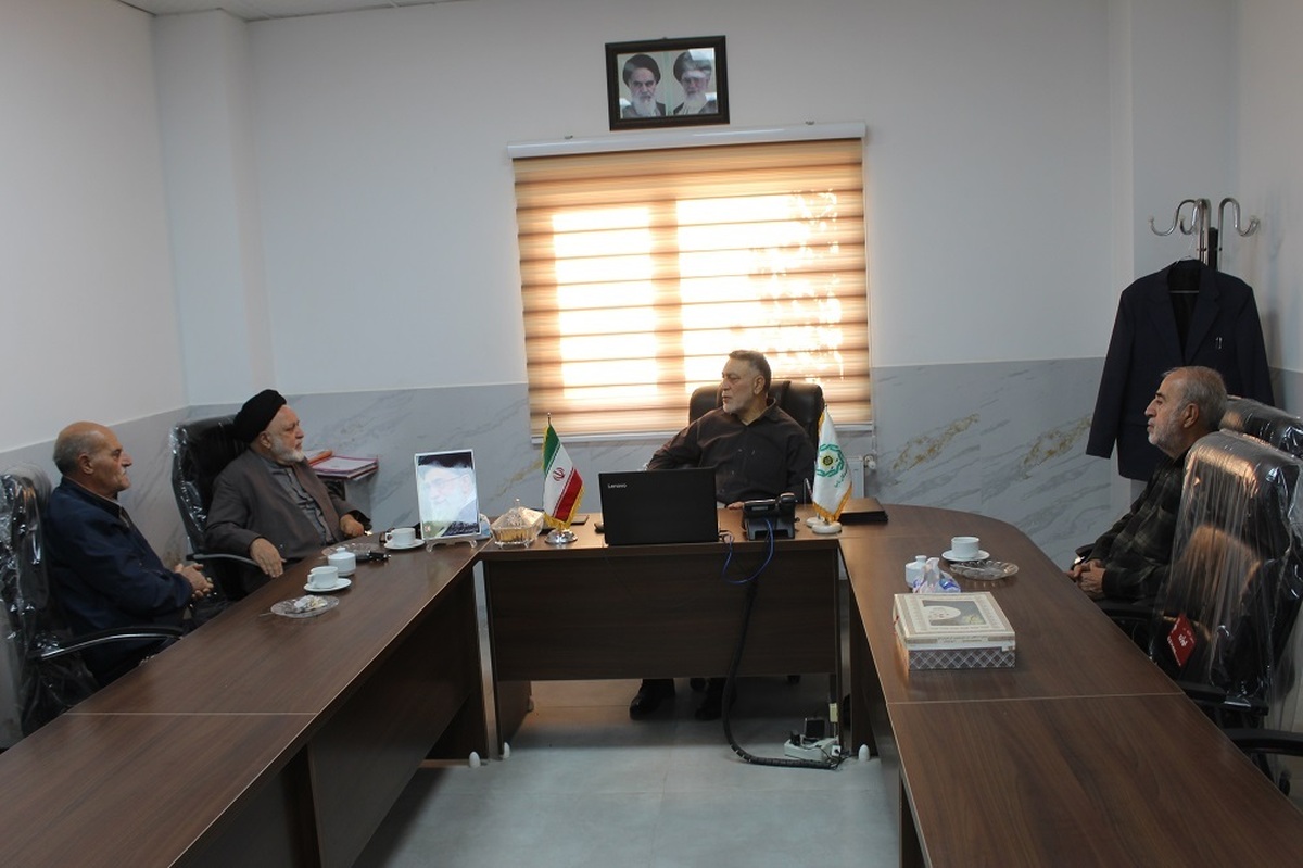 جلسه هم افزایی با پیشکسوتان