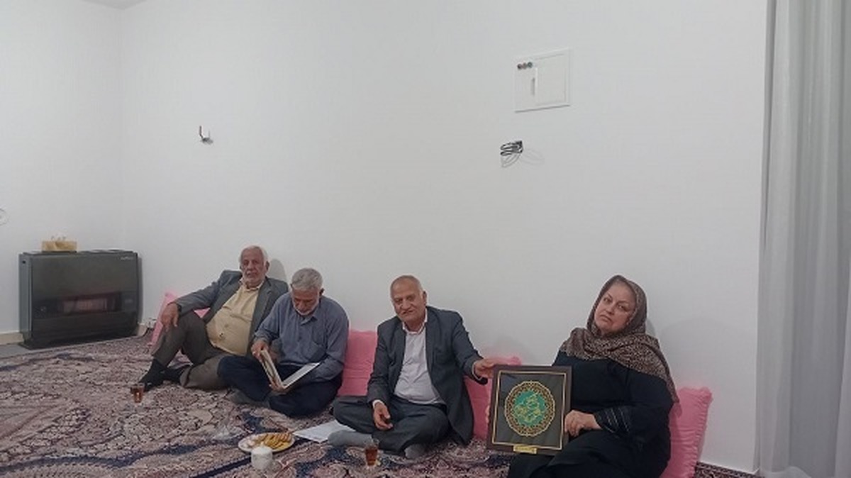 دیدار با مستمری‌بگیر انتظامی پریوش محمودی