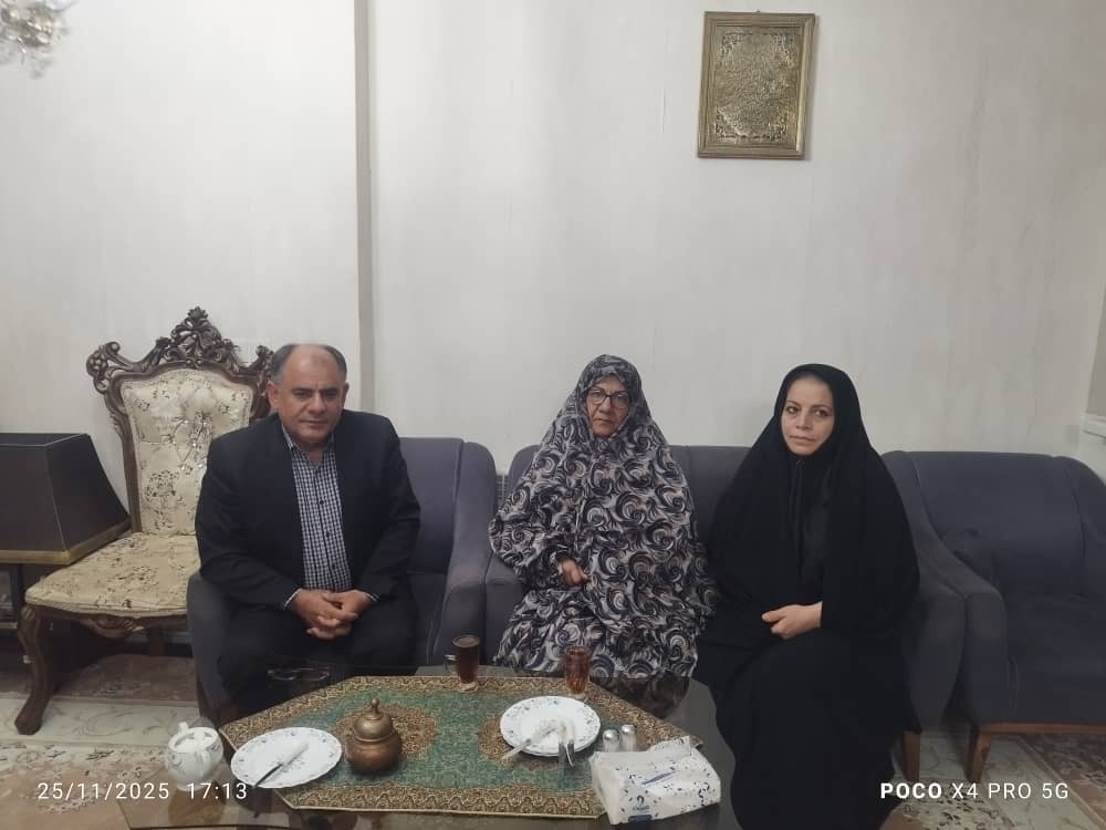 دیدار مدیر ارشد اداره بازنشستگی نیروهای مسلح استان البرز با 10 نفر از اعضای وابسته فراجا استان البرز دیدار مدیر ارشد اداره بازنشستگی نیروهای مسلح استان البرز با 10 نفر از اعضای وابسته فراجا استان البرز