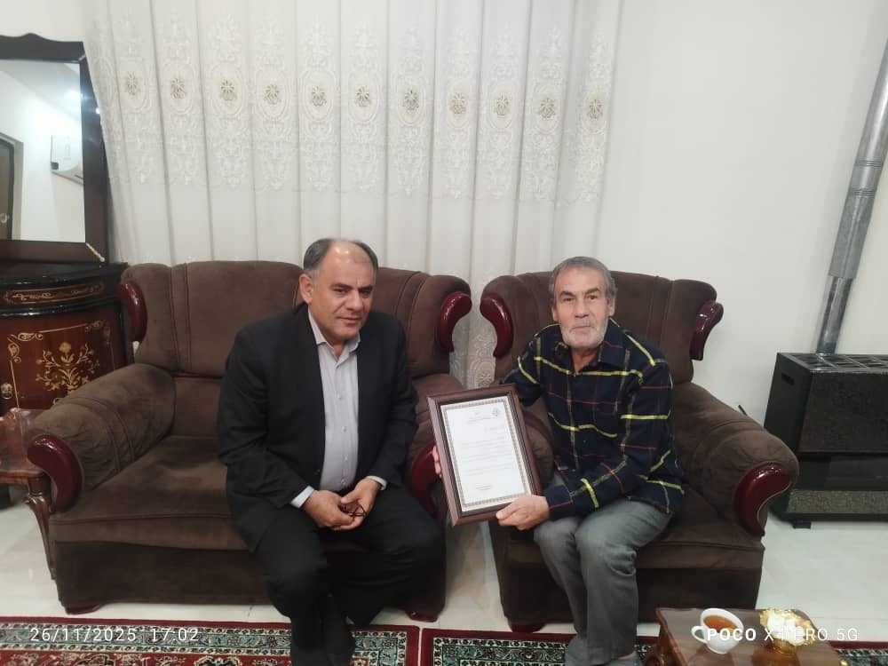 دیدار مدیر ارشد اداره بازنشستگی نیروهای مسلح استان البرز با 10 نفر از اعضای وابسته فراجا استان البرز دیدار مدیر ارشد اداره بازنشستگی نیروهای مسلح استان البرز با 10 نفر از اعضای وابسته فراجا استان البرز