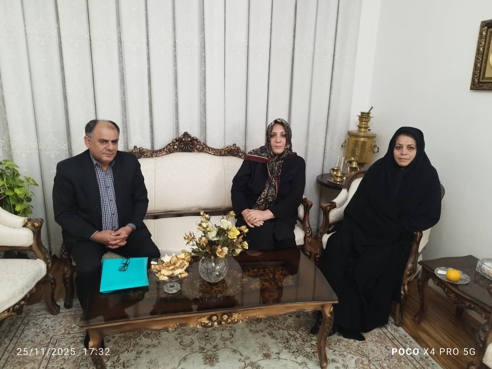 دیدار مدیر ارشد اداره بازنشستگی نیروهای مسلح استان البرز با 10 نفر از اعضای وابسته فراجا استان البرز دیدار مدیر ارشد اداره بازنشستگی نیروهای مسلح استان البرز با 10 نفر از اعضای وابسته فراجا استان البرز